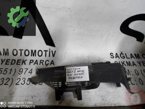 OEM; 1K6867762Q VW GOLF-5 BAĞAJ RAF DESTEĞİ
