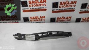 OEM; 22793772 OPEL İNSİGNİA ÇIKMA SAĞ ÖN TAMPON BRAKETİ