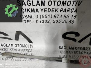 OEM; 2K0853516E VW CADDY 04-15 ÇIKMA SAĞ ÖN KAPI BANDI
