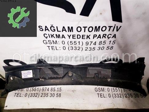Jeep Grand Cherokee Ön Cam Izgarası çıkma parça