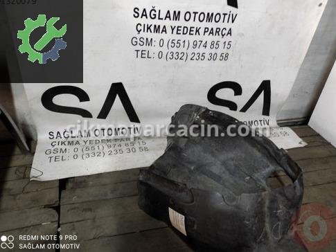 Skoda Rapid Davlumbaz çıkma parça