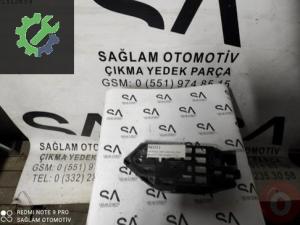 OEM; 6Q0807177A VW POLO 05-09 ÇIKMA SOL FAR BRAKETİ