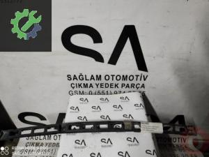 OEM; 6R6807863A VW POLO 05-09 ÇIKMA ARKA TAMPON ORTA BRAKETİ