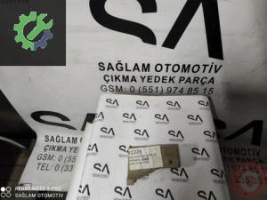 OEM; 701867238 VW T4 ÇIKMA SAĞ ÖN DİREK UÇ KAPLAMA