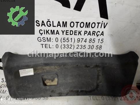 Mitsubishi Colt Bagaj Kapağı çıkma parça