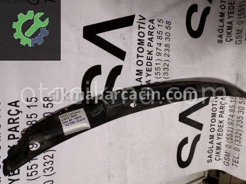 Suzuki Liana Ön Cam Izgarası çıkma parça