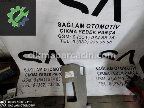 Volkswagen Multivan Orta Direk Kaplaması çıkma parça
