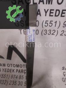 OEM; 8200073472 RENAULT MEGANE 2 SAĞ ARKA KAPI ÇITASI