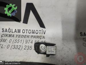 OEM; 8200115118 RENAULT MEGANE-2 ÇIKMA SİS FAR ÇERÇEVESİ