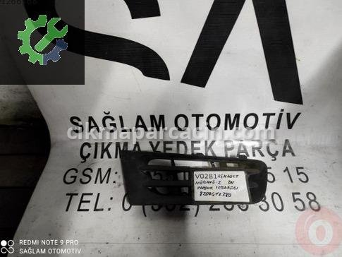 Renault Megane Sis Farı çıkma parça