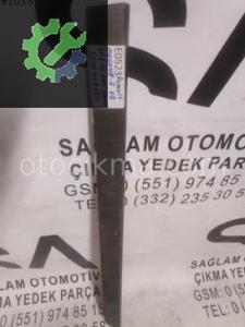 OEM; 8200648666 RENAULT MEGANE 2 HB SAĞ ÖN KAPI BANDI