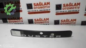 OEM; 848100019R DACİA DUSTER ÇIKMA ARKA PLAKALIK