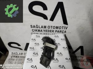 OEM; 850440017R RENAULT FLUENCE ÇIKMA SAĞ ÖN TAMPON BRAKETİ
