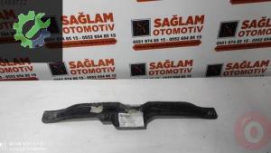 OEM; 8A61-17AB861 FORD FİESTA 2008 ÇIKMA ARKA TAMPON BRAKETİ