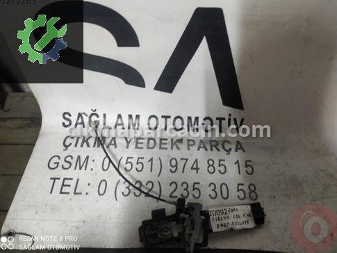 Ford Fiesta Kapı Kilidi çıkma parça