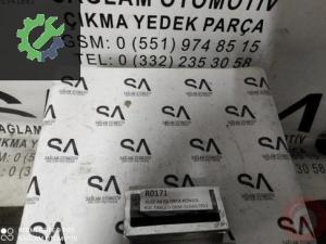 OEM; 8D0857951 AUDİ A4 B5 ÇIKMA ORTA KONSOL KÜL TABLASI