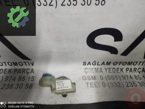 OEM; 8E0955453A AUDİ A4 ÇIKMA CAM SU BİDONU
