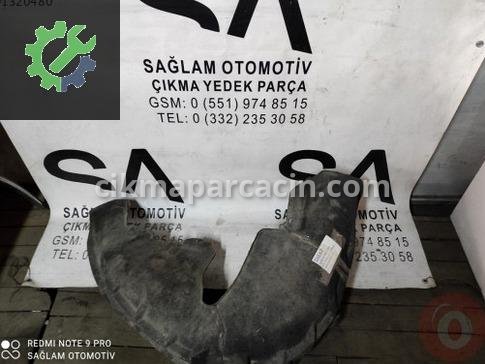 Audi Q3 Davlumbaz çıkma parça