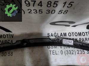 OEM; 8U1819403 AUDİ A4 CAM ÖNÜ IZGARA