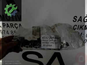 OEM; 95291688 CHEVROLET CRUZE SAĞ ÖN TAMON BRAKETİ