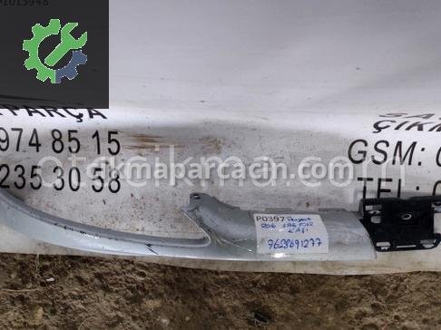 Peugeot 206 Sağ Arka Kapı çıkma parça