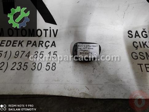 Peugeot 206 Ön Cam Izgarası çıkma parça