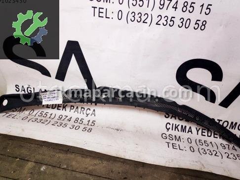 Peugeot 406 Ön Cam Izgarası çıkma parça