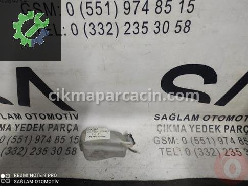 Hyundai Starex Cam Suyu Deposu çıkma parça