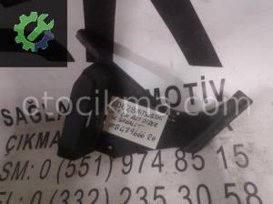 OEM; mb479666rh MİTSUBİSHİ L200 SAĞ ÖN ALT DİREK İÇ BAKALİT