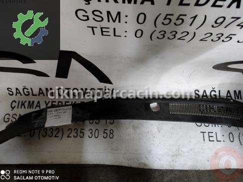 Mitsubishi L200 Ön Cam Izgarası çıkma parça