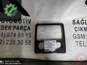 OEM;2K0858061 VW CADDY KLİMA PANEL ÇERÇEVESİ
