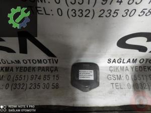 OEM;2K0867263E VW CADDY ÇIKMA SOL ORTA DİREK KAPLAMA ŞERİDİ