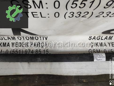 Volkswagen Passat Tampon Bandı çıkma parça