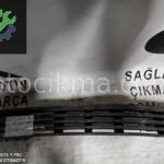 OEM;3D0807683 AUDİ A4 94-99 ORTA IZGARA