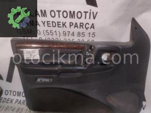 OEM;56007272 JEEP G.CHEROKEE 96-98 SOL ÖN KAPI DÖŞEMESİ
