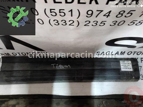 Volkswagen Tiguan Kapı Bandı & Çıtası çıkma parça