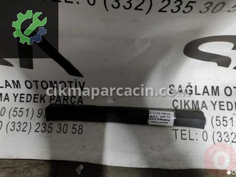 Toyota Auris Sağ Ön Kapı çıkma parça