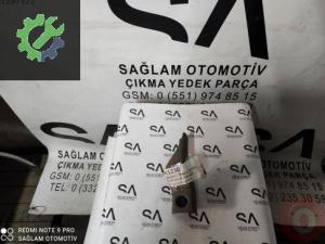 OEM8200140438 RENAULT TRAFİC ÇIKMA TAVAN SAĞ KENAR PLASTİĞİ