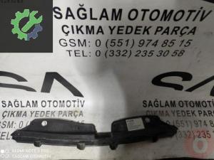 OEM86366-4P500 HYUNDAİ İ20 12-14 ÇIKMA ÖN PANEL ÜST PLASTİK