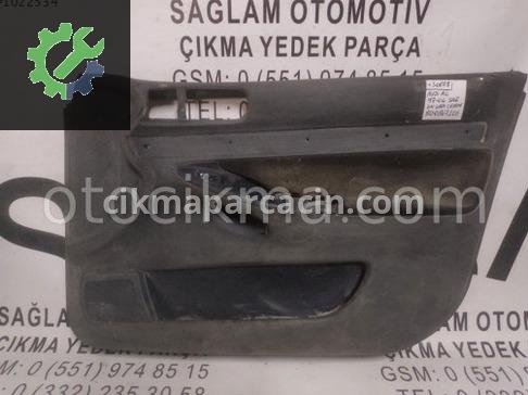 Audi A4 Kapı Döşemesi çıkma parça
