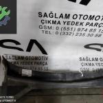 OEM;8V1819403 AUDİ A3 SPORTBACK 13-15 CAM ÖNÜ IZGARA
