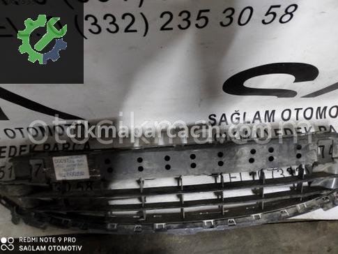 Peugeot 206 Tampon Izgarası çıkma parça
