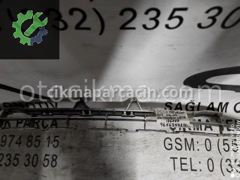 Peugeot 207 Tampon Izgarası çıkma parça