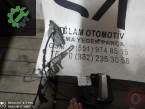 OEM9682100777 BERLİNGO-PARTNER ÇIKMA SOL ARKA KAPI MEKANİZMA