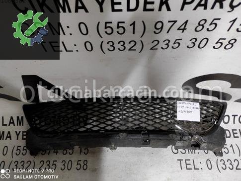 Mazda 3 Tampon Izgarası çıkma parça