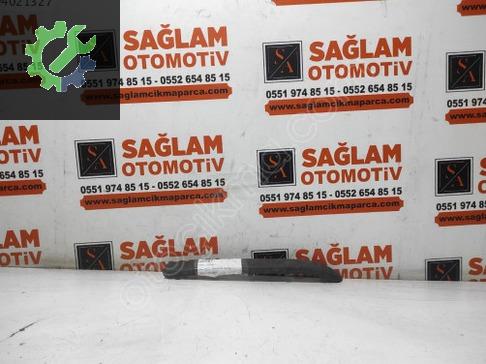 Opel Corsa Tampon Izgara Çıtası çıkma parça