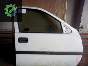 OPEL VECTRA ÇIKMA SAĞ ÖN KAPI BEYAZ