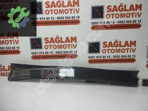 Opel Zafira Ön Cam Izgarası çıkma parça