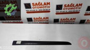 PEUGEOT 207 ÇIKMA SAĞ ARKA KAPI ÇİTASI OEM; 9680147577 (2. Adet)
