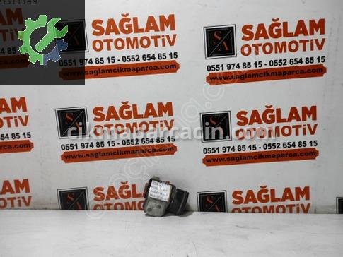 Peugeot 207 Kapı Menteşesi çıkma parça